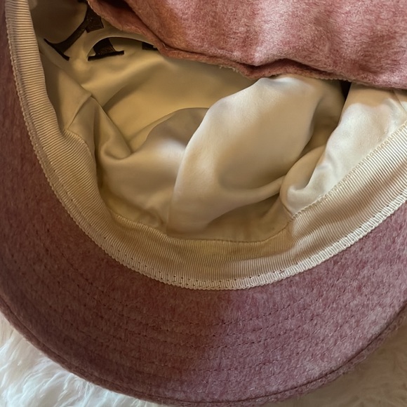 Wool JUICY, shade of pink hat! So cute!! Warm SZ OS Juicy Couture - Picture 5 of 5